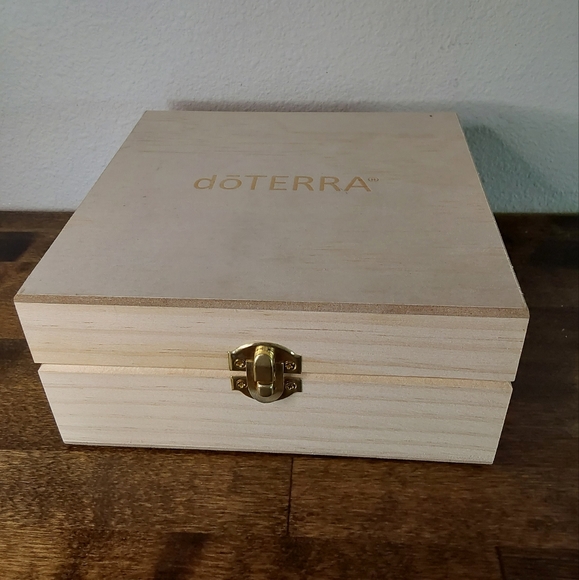 Doterra Storage & Organization Doterra Wooden Essential Oil Box